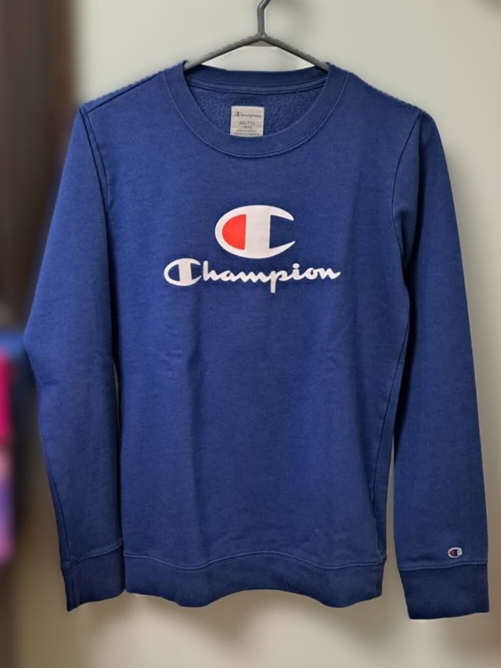 Champion Unisex Royal Blue Crewneck Sweatshirt Youth XXL Fits Womens M Mens S